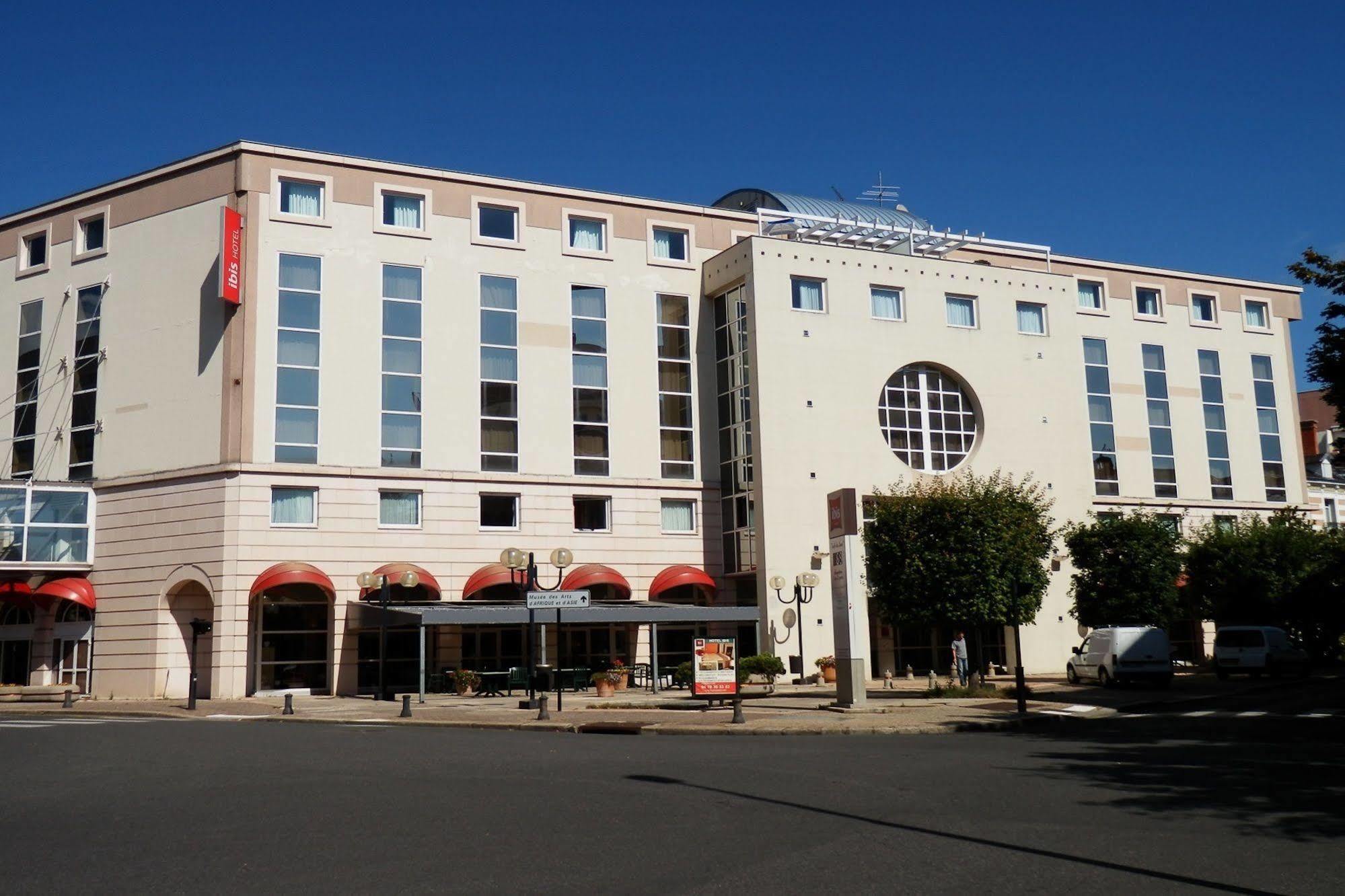 Ibis Hotel 3*